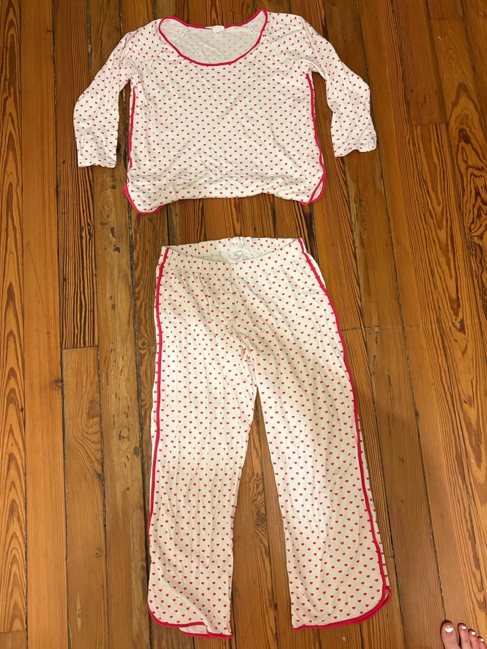 Lake women’s heart pajama set
